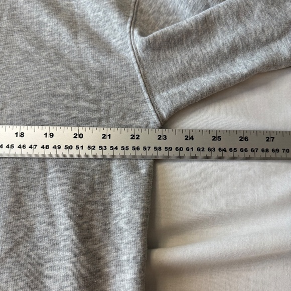 Old Navy Women's Long Sleeve Split Back Sweatshirt Tie Hem Gray Size Large - Picture 10 of 14